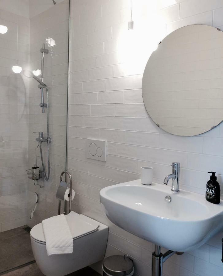 Casa Bibiana Apartment Koper Bagian luar foto